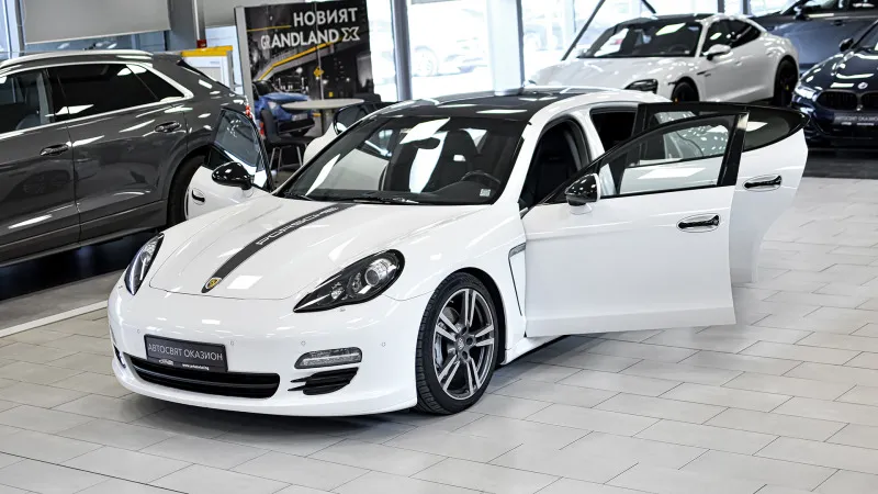 Porsche Panamera 4S 4.8 V8 PDK Image 1